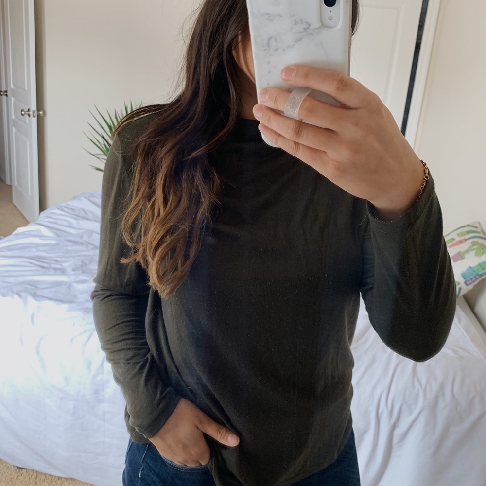 Green mock neck sweater/tee